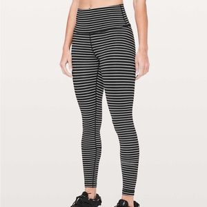 Lululemon - sz 8 - Striped Wunder Under High Rise Legging